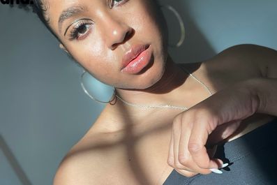 Black Woman's Lashes 1B